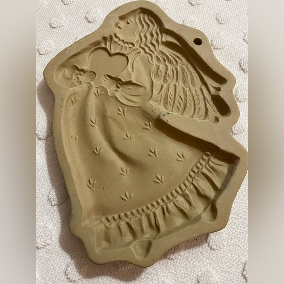 Angel with Heart, Brown Bag Cookie Art, Hill Design, 1987 - Picture 1 of 4